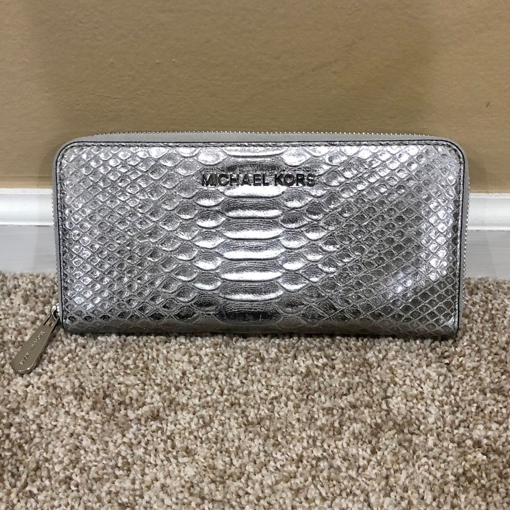 Michael Kors wallet